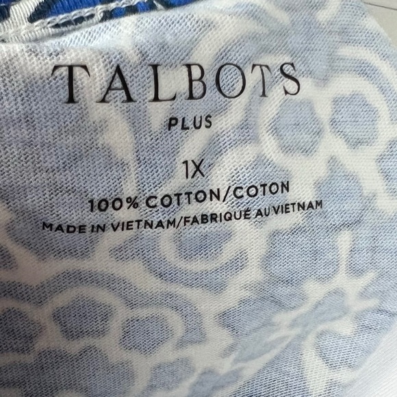 Talbots Plus 1X Button Sleeve Crewneck Tee Blue Ivory Woodland Damask - Picture 4 of 5